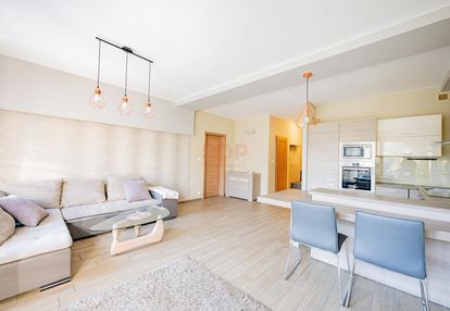 3-pokojowe mieszkanie ze 150 m2 ogrodem!