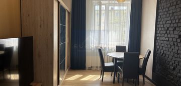 2 pok w śródmieściu nisko