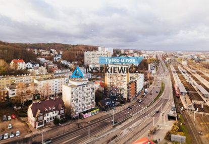 2 pokoje z oddzielną kuchnią. widok na morze.