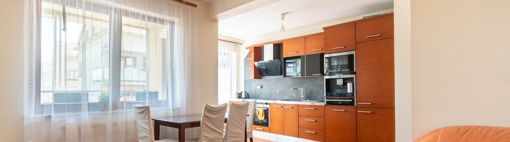 Wola justowska, 2-pok. 55m2, balkon.