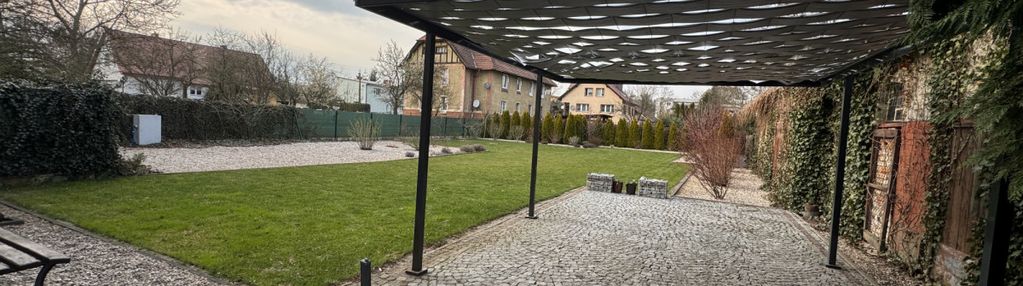 Wyjątkowa część kamienicy z dużym ogrodem