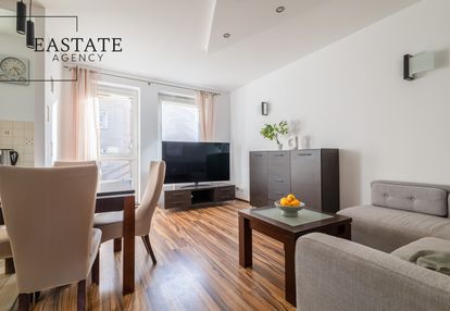 Przytulne 45.83 m² i umeblowane i parking i balkon
