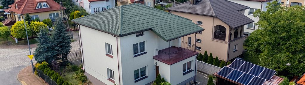 Dom wolnostojący 200 m² z fotowoltaiką i garażem