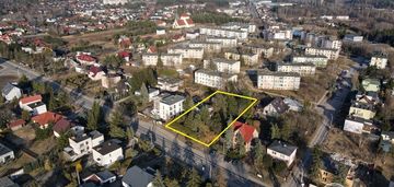 Kolejowa 32, 6 pokoi, duża działka.