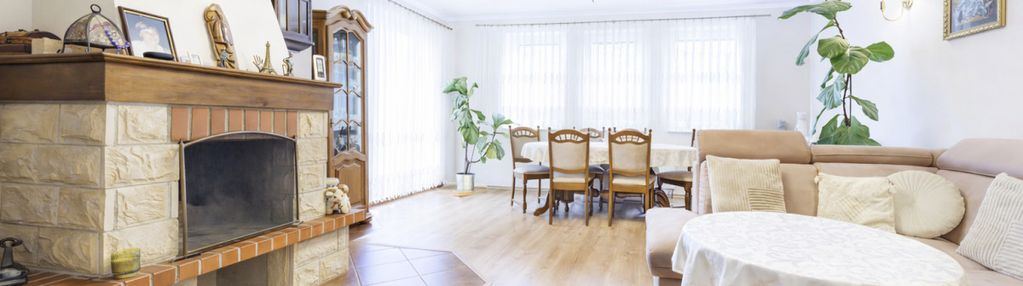 Dom z ogrodem, 2 mieszkania, 4 miejsca, 2 garaże