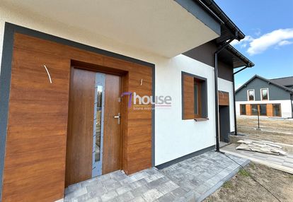 Dom wolnostojący do wykończenia, 4 sypialnie.