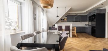 Przestronny dom z dwoma osobnymi wejściami