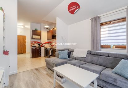 Przestronne i dobrze doświetlone / klimatyzacja