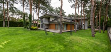 Dom wraz z mieszkaniem - las, piękny ogród!