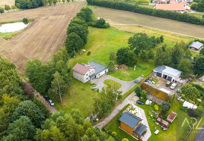 Dom 382 m² z dużą działką 1,04ha, tylko 3 km od morza!