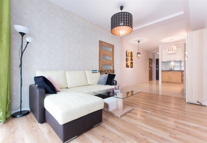 2 pokoje + balkon | wiślane tarasy | grzegórzecka