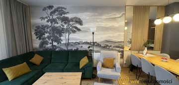 Nowoczesny skrajny szereg w karwianach | 2020 rok