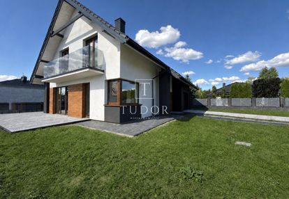 Pełen światła nowoczesny dom wolnostojacy