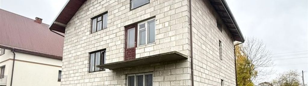 Dom wolnostojący *do własnej aranżacji* łapy