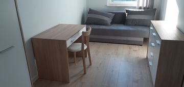 Pokój 11m2 w mieszkaniu 3 pokojowym