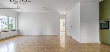 1-najemca/balkon/ogród/miejsce postojowe-73m