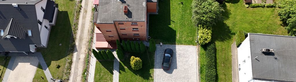 Dom wolnostojący z 4 osobnymi mieszkaniami