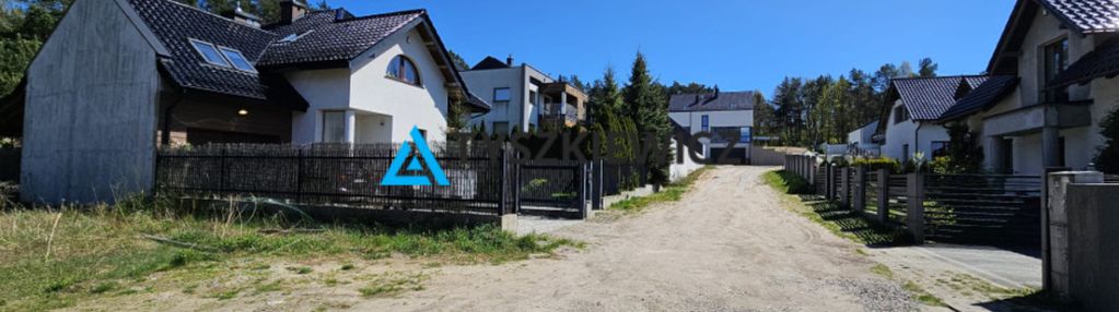 Działka z pozwoleniem na budowę i projektem domu.