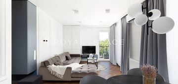 Apartament przy błoniach w "piastowska residence"
