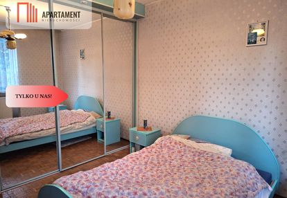 Dom z dwoma mieszkaniami i ogrodem – mrocza