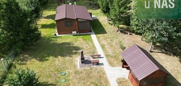 Działka plus dom plus sauna plus jacuzzi.