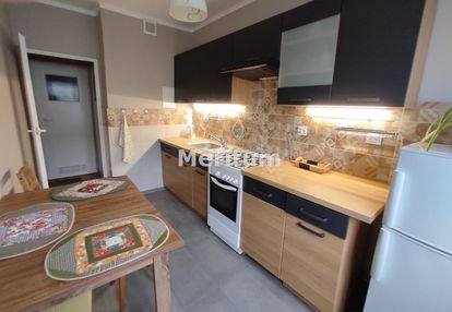 Blok 2 piętro 3 pokoje częściowo umeblowane