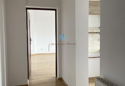 Wynajmę kawalerkę z miejscem postojowym na posesji