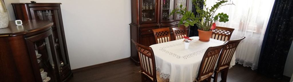 Pół bliźniaka z ogrodem i garażem | marki