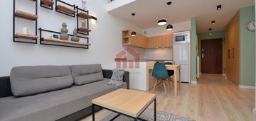 Komfortowe, 2x klimatyzacja,osiedle ogrodzone z bramą na pilota, dużo miejsc parkingowych