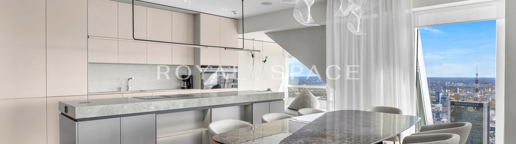 Złota 44 | apartament z panoramicznym widokiem