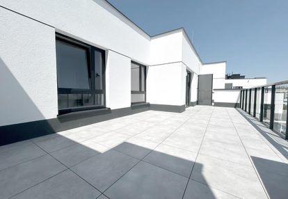 Taras 40 m2, ostatnie piętro