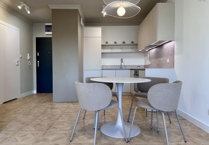 Nowe, luksusowe mieszkanie z klimatyz. i balkonem