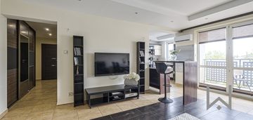 3 pok; 2 m. postojowe, od zaraz.