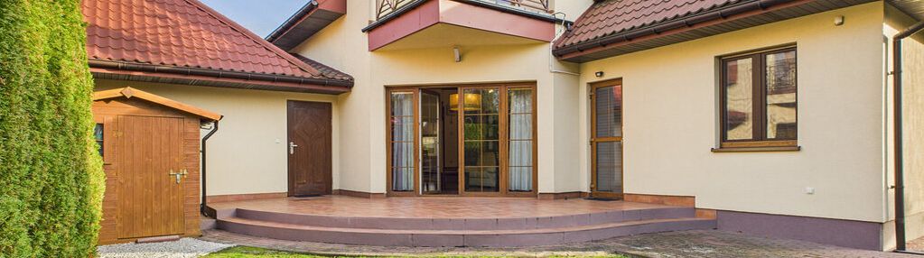 Dom pod warszawą z bonusem - skierdy