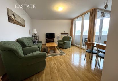 Balkon/ garaż/ blisko komunikacja/ przestronne