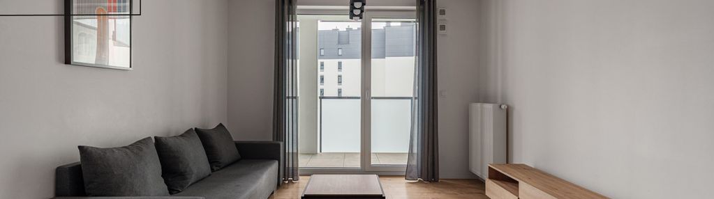 Wynajem 2 pokoje z garażem