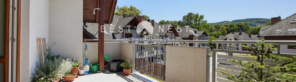 Dwupoziomowe słoneczne mieszkanie z tarasem