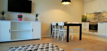 Piękne 2 pok mieszkanie z balkonem/ słomiana