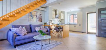 Dwupoziomowy apartament na starówce