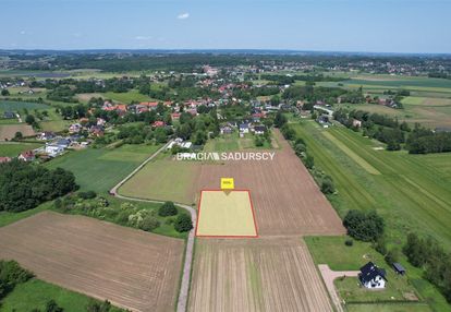 Działka z pozwoleniem na budowę w wołowicach!