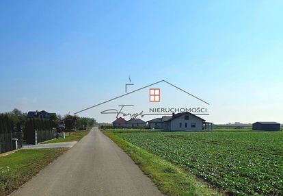 Surochów, działka z wz-tką,