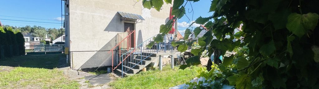 Dom z dodatkowym budynkiem – os. plebiscytowe