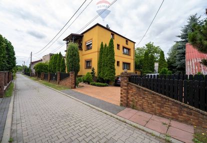 Komfortowy dom z basenem blisko centrum