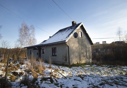 Działka budowlano rolna z zabudowaniami-koniuszowa