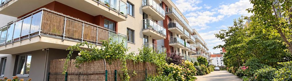 Os. bursztynowe ul. bałtycka - 2 pokoje, balkon i miejsce postojowe.