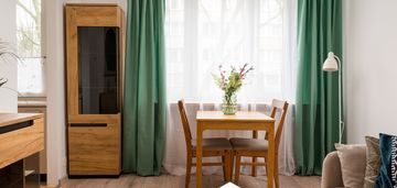 Atrakcyjna kawalerka na parterze -metro słodowiec