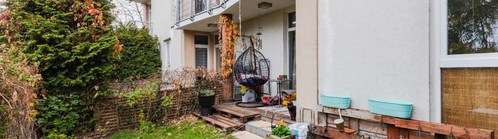 Ciche 2pokoje z ogródkiem i tarasem na dachu