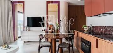 Designerski apartament z widokiem na marinę