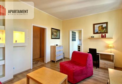 Budynek 2004-lokal umeblowany - od zaraz