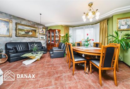 Mieszkanie 5pokojowe z balkonem, piwnicą i garażem